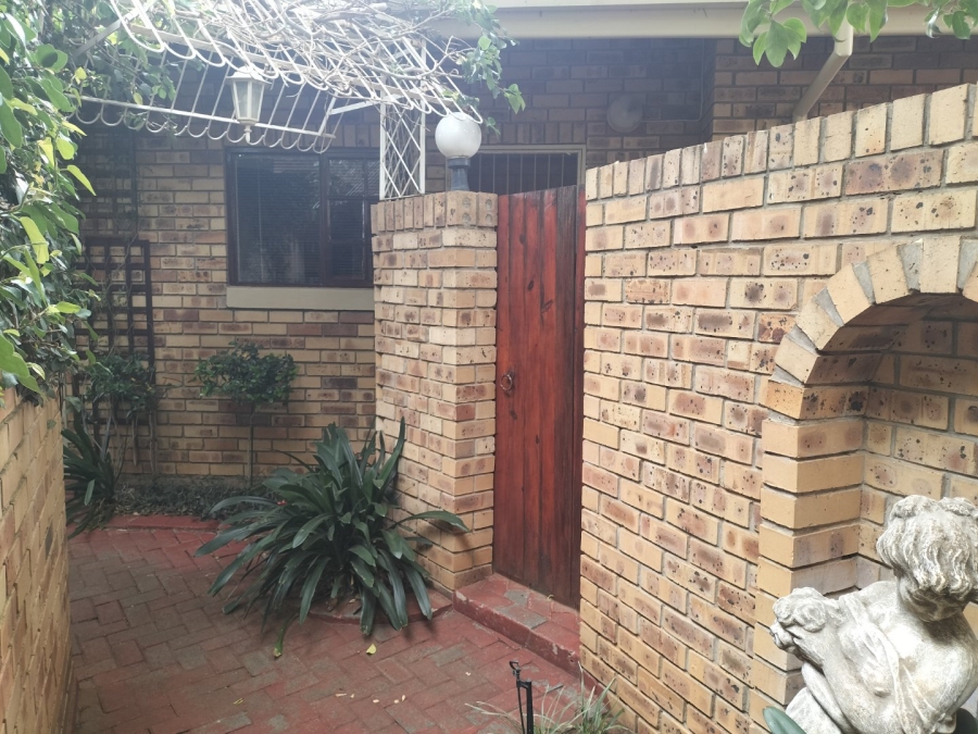 3 Bedroom Property for Sale in Langenhovenpark Free State